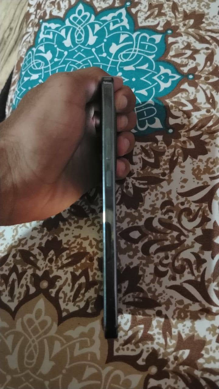 سلام عليكم هونر 9 جهاز نضيف فقط كسر بل كامره وما مئثر عله تصوير بشي ذاكره 256 لون اسود کارتون ورأس شاحنه ويا فقط سعره 375 وبي مجال مكاني بصره تنومه ***********
