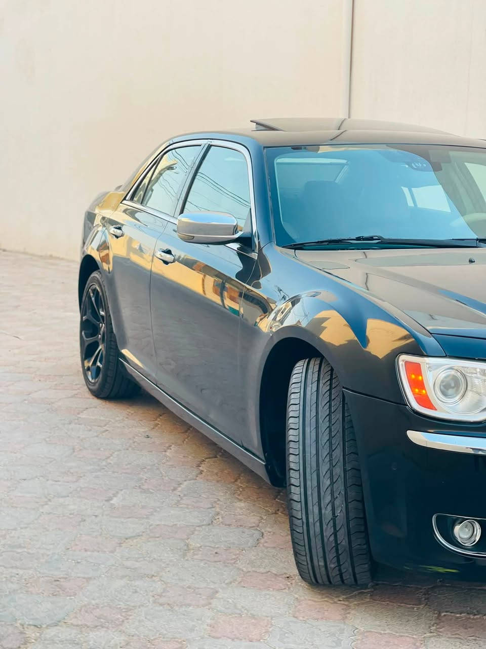 كرايسلر اوباما 300 C
2013 خليجي وكالة  / بلاتينيوم فول نهائي
رقم اربيل الجديد مميز ( هزة وسنويه جديده ) مداور ثاني يوم 

كفالة  بدون صبغ وتبديل فقط بارد بسيط مكانين 

المواصفات: 
حجم المحرك 3600 / V6 
رادار امامي + جانبي + خلفي 
ذاكره خزن ميموري 
بانوراما 
كشنات  جلد بيجي  + تدفئة وتبريد 
كلاص حار بارد 
حساس امامي وخلفي 
ترحيب لايت امامي 
سكليتر والبريد تحريك كهرباء 
ستيرن تدفئة وكهرباء 
اشاير بالمري 
صاج دشبول 
شاشه كبيره 
كامرة خلفيه 
ويل كب حجم 20 
وباقي المواصفات المعروفه ..

جاهزة من كير ومحرك وحداديه وتخم تاير على اخر حبايه 

السعر 168 وبيها مجال  البيع نقد فقط بدون مراوس 

مكاني النجف 
***********
