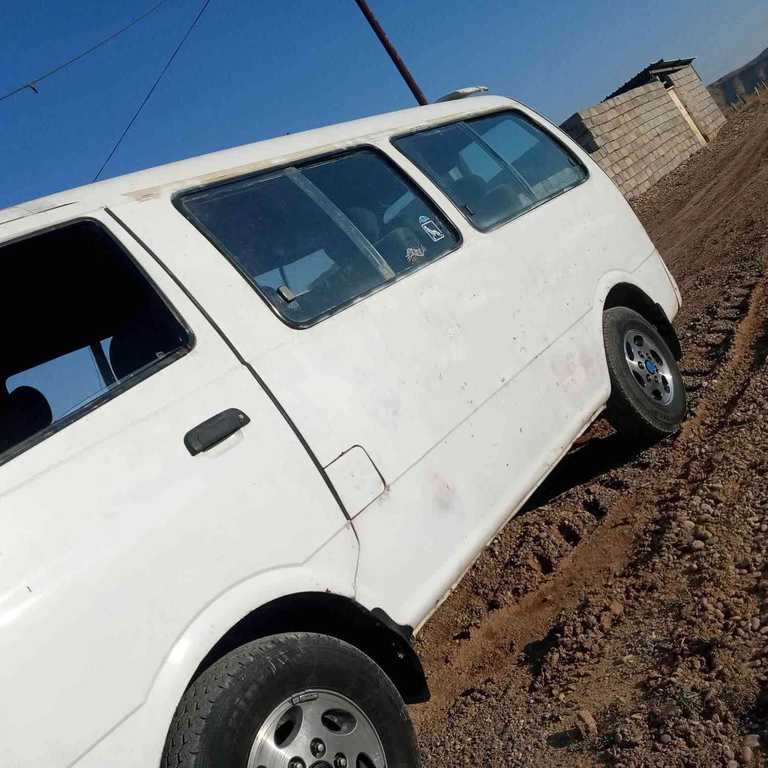 سلام عليكم كيا بريجو 2001رقم دهوك خصوصي بيها صبغ مكانات خياس مابيها شواصي جدد كير محرك 2700شرط داخلها حلو ونضيف. سنوية صاقطة. صاحبة الشرعي موجود آب أربيل بس مايقبل يحول. السيارة شرط مامطلوبه دينار أبيع على وضعها    مكان السيارة موصل ***********
