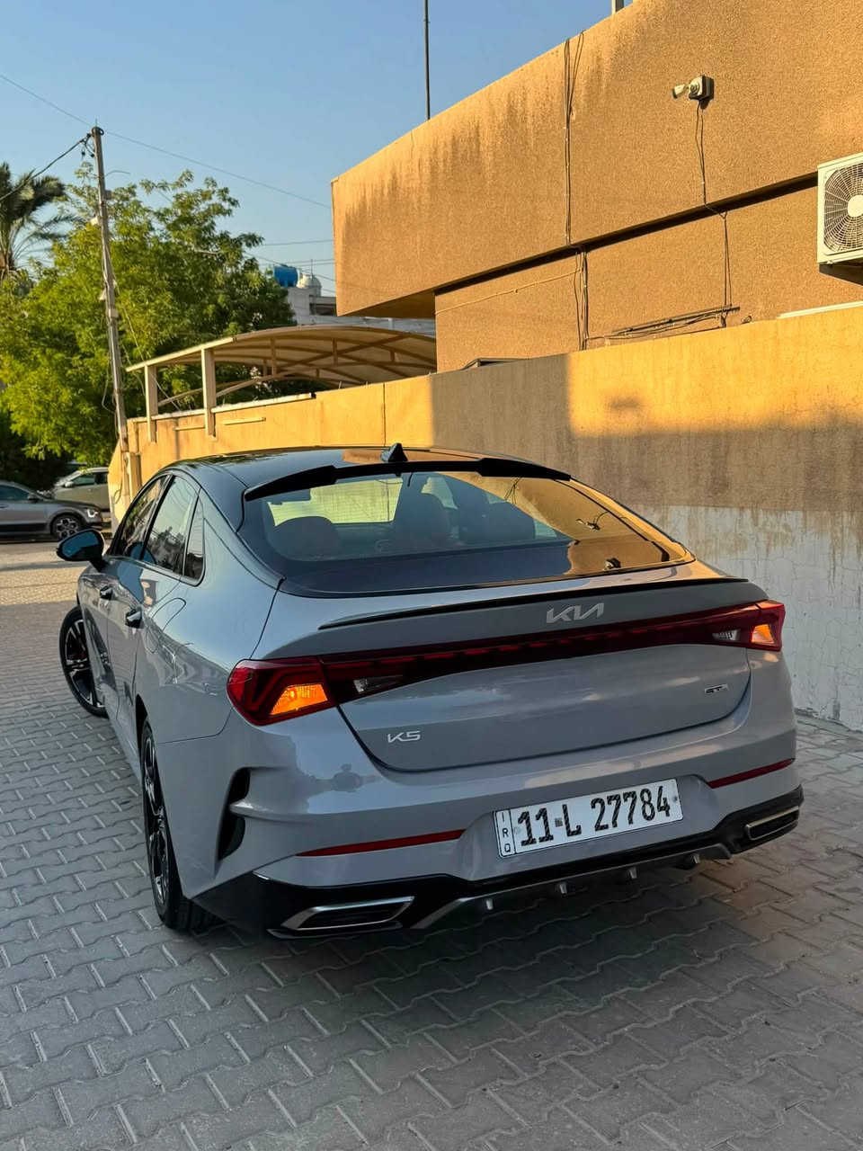 نوع السيارة :- K5- GT-Line لون اسمنتي
الموديل:-2023
Turbo 1600 -:حجم المحرك
العداد: 28 الف كيلومتر
الايرباكات:- سليمة
اللوحة:- بغداد (حرة )
بصمه تشغيل + ابواب
( Remote Start) تشغيل عن بعد
بنوراما فتحتين
داخل جلد احمر مختم GT-Line
كشن كهربائي 
تحكم ستيرن جهتين
تبريد منفصل
هاند بريك بصمة
ويل رياضي كروم جيتي لاين
شحن لاسلكي
لايت زينون ٣ عدسات ديناميكي
كشافات زينون
بك لايت لد متصل
رادار امامي + خلفي + جانبي
نظام النقطه العمياء مع تحذير الاصطدام مع خاصيه التوقف التلقائي مثبت سرعه ذكي تفاعلي مع الرادار نظام كشف حركه المرور الخلفيه مساعدة البقاء في المسار
مساعد الخروج الامن عند فتح الابواب
Apple CarPlay & Android Auto شاشة وسطية تدعم
Normal, sport, custom وضعيات للقياده 3 درايف مود
فتح الجنطه عند الاقتراب
بعد هواي مواصفات

الضرر : سرقة + تخريب

السيارة ليبل واحد بدون تبديل 
بيها صبغ البنيد والصندوك اثر التصليح 
والجاملغ معدل بارد 
استخدام بسيط جداً بعدها بحالة الوكالة مماشية 
تفويل البانزين كله محسن والدهن اصلي ادنيول
السعر 191 ورقة
للاستفسار : ***********
