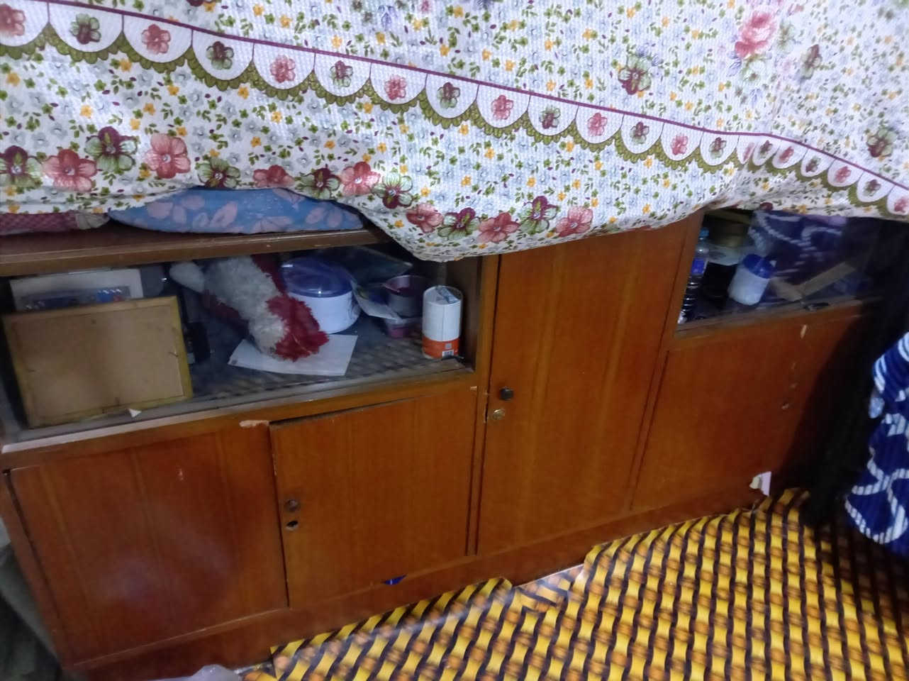 كاونتر نضيف كلش خمس ابواب وبوفيه خمس ابواب نضاف كلش سعر خاص عنوانهم البصره
