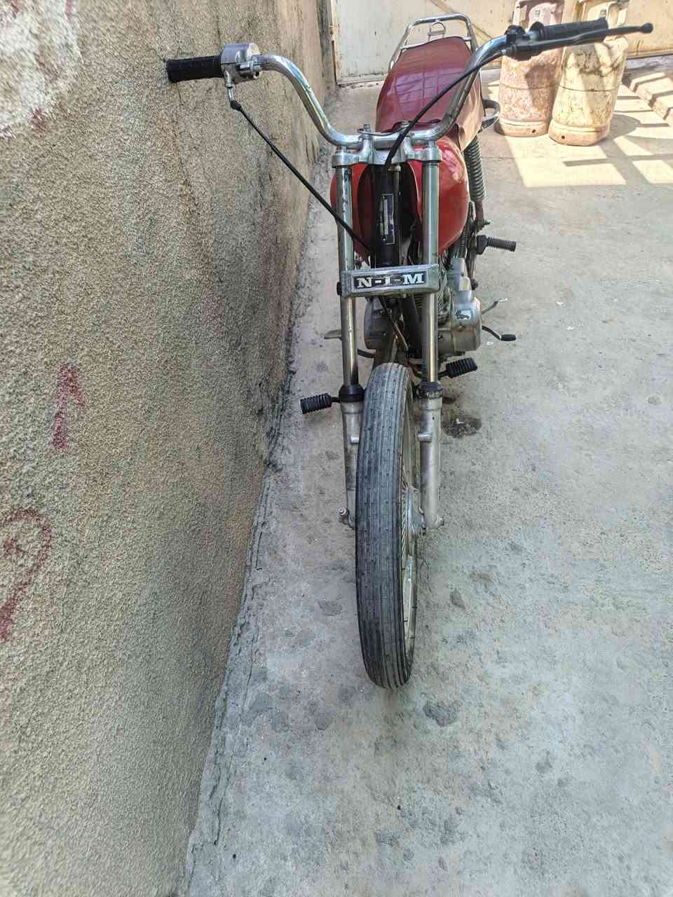 سلام عليكم ماطور نامي سوبر محرك لاصرف ولابخار محرك بشرط سعر
250بي مجال حك جيه رقم واتساب ***********
