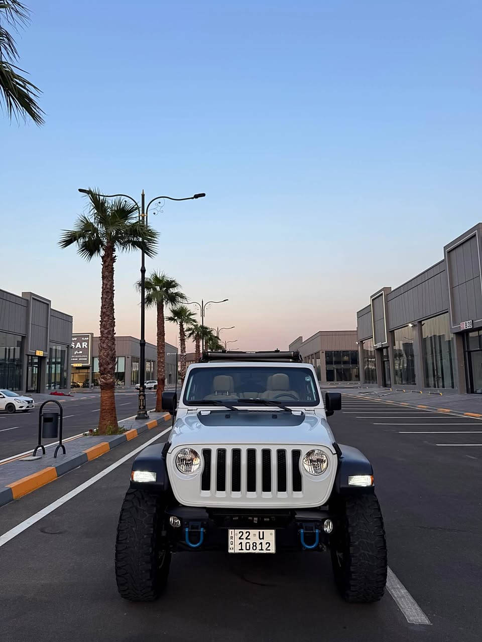 {Jeep Wrangler 2022}
🇺🇸~~~~~~~~~~~~~~215$~~~~~~~~~~~~~~🇺🇸
            ( وارد امريكى بدون صبغ و بدون تعديل )
               (سياره گير عادى 4*4 كامل تزويد )
موديل : 2022
مكينه : V6 سلند 3.6ليتر بنزين 
ماشيه : 35الف مايل حقيقى 
لون : ابيض
رقم شاصى : 1C4HJXDG9NW124191
رقم : اربيل سنوى جديد حتى 2030 تحويل مباشر 
مواصفات: فول عادى بس بصمة و كاميرا و دبل اكسل
مكينه و گير و كهربائي كل شرط 

مكان سياره / اربيل شارع ٦٠ 
رقم موبيل / ***********
                   ***********
              (سيارة جاهزه الحمدلله بدون اى نقص)
~~~~~~~~~~~~~~~~~215$~~~~~~~~~~~~~~~~ أربيل, العراق
