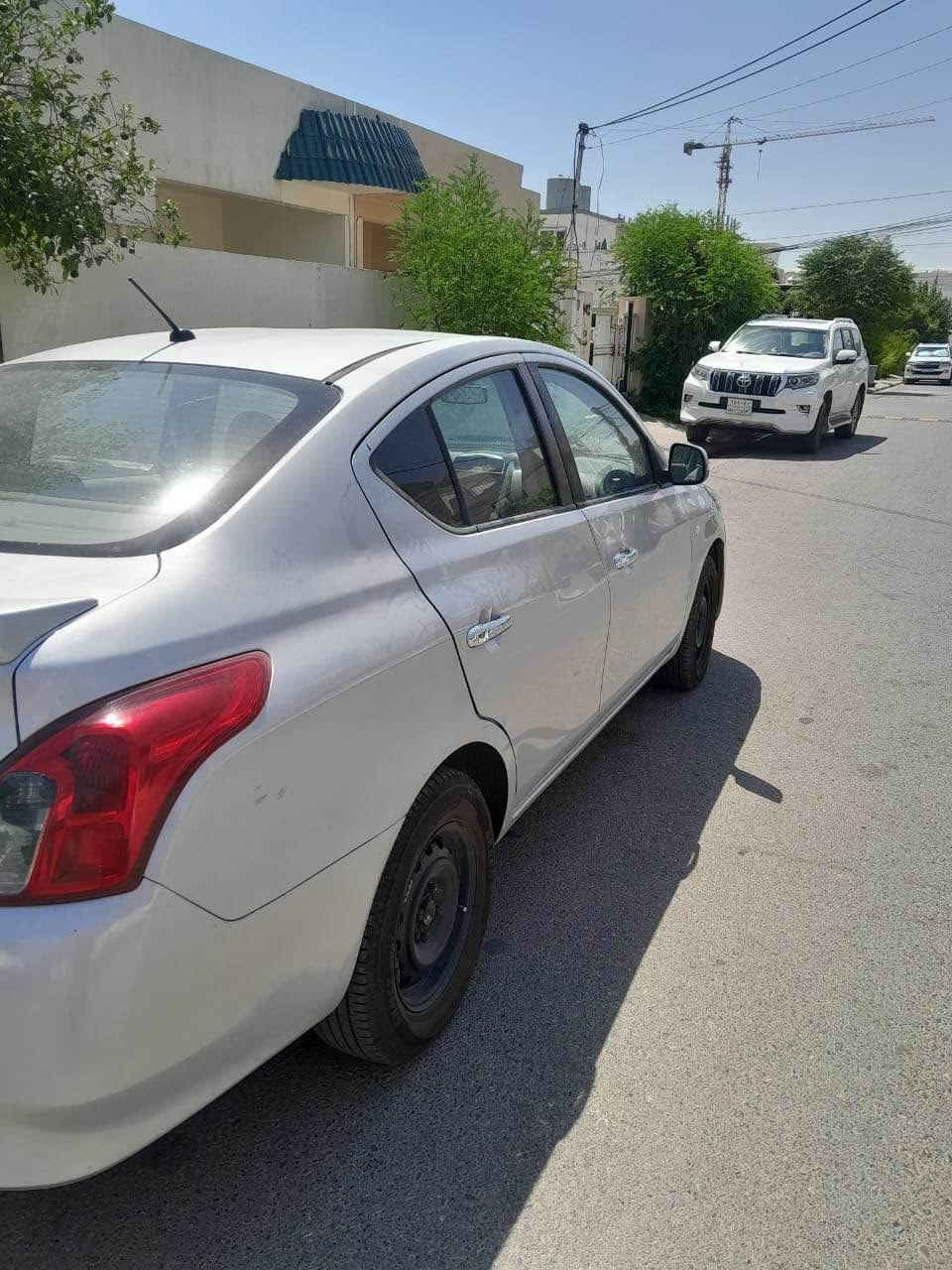 لاکشمیبای ٢٠١٩ 
دوو پارجەی پیشی بەخە
جامرخ و  سندوقی سبوو خە
رەقەموو سەنەوی بەسر جووە
٨٤ مەجالیجی کەمتیدایە
رەقەم(***********) أربيل, العراق
