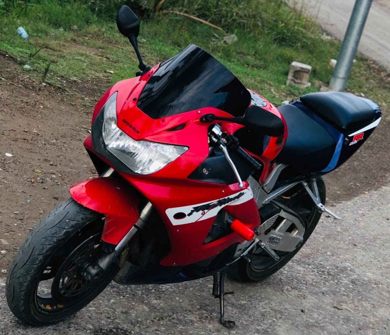 دراجة honda cbr 929 دراجة مكفوله كفاله عامة مكان صلاح الدين قضاء بلد
*********** سعرها 23 وبيها مجال شي بسيط
