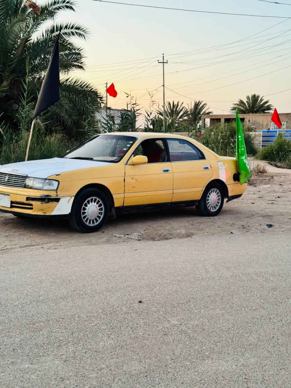السلام عليكم بطه منفصل موديل 2000 للبيع ولمراوس حسب القناعه مكينه ففتي مكينه وكير خير من الله سياره جاهزه سعر 20 وبيه مجال مكاني شطره مكلف بلنشر ***********
