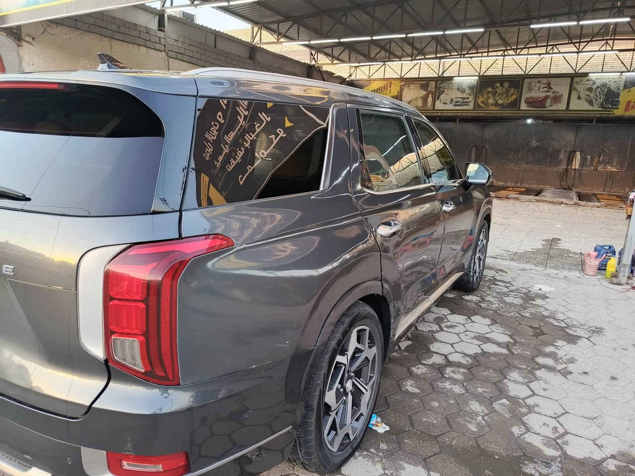 سلام عليكم للبيع هونداي بلا سايد مديل 22 رقم شمالي فول للاخير داخل ابيض صور الحادث بل منشور مكان بل نجف السعر 185 لتصال ***********/***********
