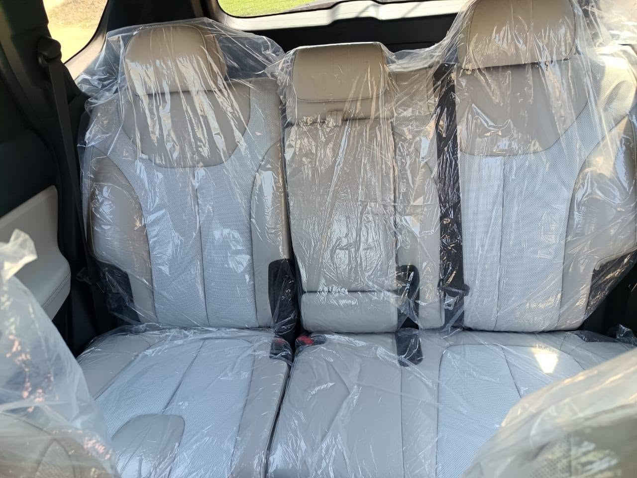 🔰 هيونداي سنتافي 2023

Hyundai Santa Fe 2023 
US Import | Gray

✨ فئة HTRAC AWD (دبل ذكي)

✨ لون رصاصي

🔘 رقم بغداد دولي جديد باسمي
🔘 السنوية نافذة لغاية سنة 2030

🛞 الممشى: 80,000 كم

🟠 المواصفات | Features

• HTRAC All-Wheel Drive (AWD) – دبل ذكي
• ⁠Smart Key & Push Start – تشغيل بصمة ودخول ذكي
• ⁠Remote Start – تشغيل عن بُعد
• Power Tailgate – باب خلفي كهربائي
• ⁠Blind Spot Assist – مراقبة النقطة العمياء
• ⁠Lane Keeping Assist – الحفاظ على المسار
• ⁠Forward Collision Assist – مانع التصادم الأمامي
• ⁠Adaptive Cruise Control – مثبت سرعة ذكي
• ⁠Rear Cross Traffic Alert – تنبيه حركة المرور الخلفية
• ⁠Front & Rear Parking Sensors – حساسات أمامية وخلفية
• ⁠Rear View Camera – كاميرا خلفية
• ⁠Apple CarPlay & Android Auto – دعم آبل كار بلاي وأندرويد أوتو
• ⁠Dual Zone Climate Control – تكييف أوتوماتيك مزدوج
• ⁠Electric Driver Seat – مقعد السائق كهربائي
• ⁠Multi Drive Modes – أوضاع قيادة متعددة
• ⁠LED Headlights – مصابيح LED
حجم المحرك 
2500
نوع المحرك
Jdi

🔵 الحالة

🔹 وارد أمريكي

💢 حادث جاملغ وبنيد فقط الباب والجنطه كلير من امريكا  مرفق تفاصيل بلصور 3 قطع كلير أمريكا بدون حادث

✅ السيارة جاهزة للاستخدام ولا تحتاج أي مصاريف

📍 مكان السيارة بغداد السعر 180ورقه بيه مجال بسيط 

الاستفسار 
***********
