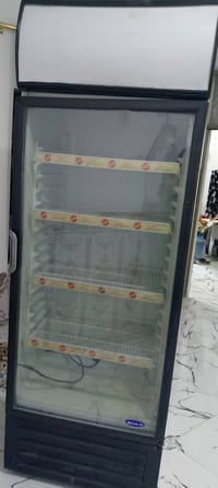 غراض مطعم • ثلاجة