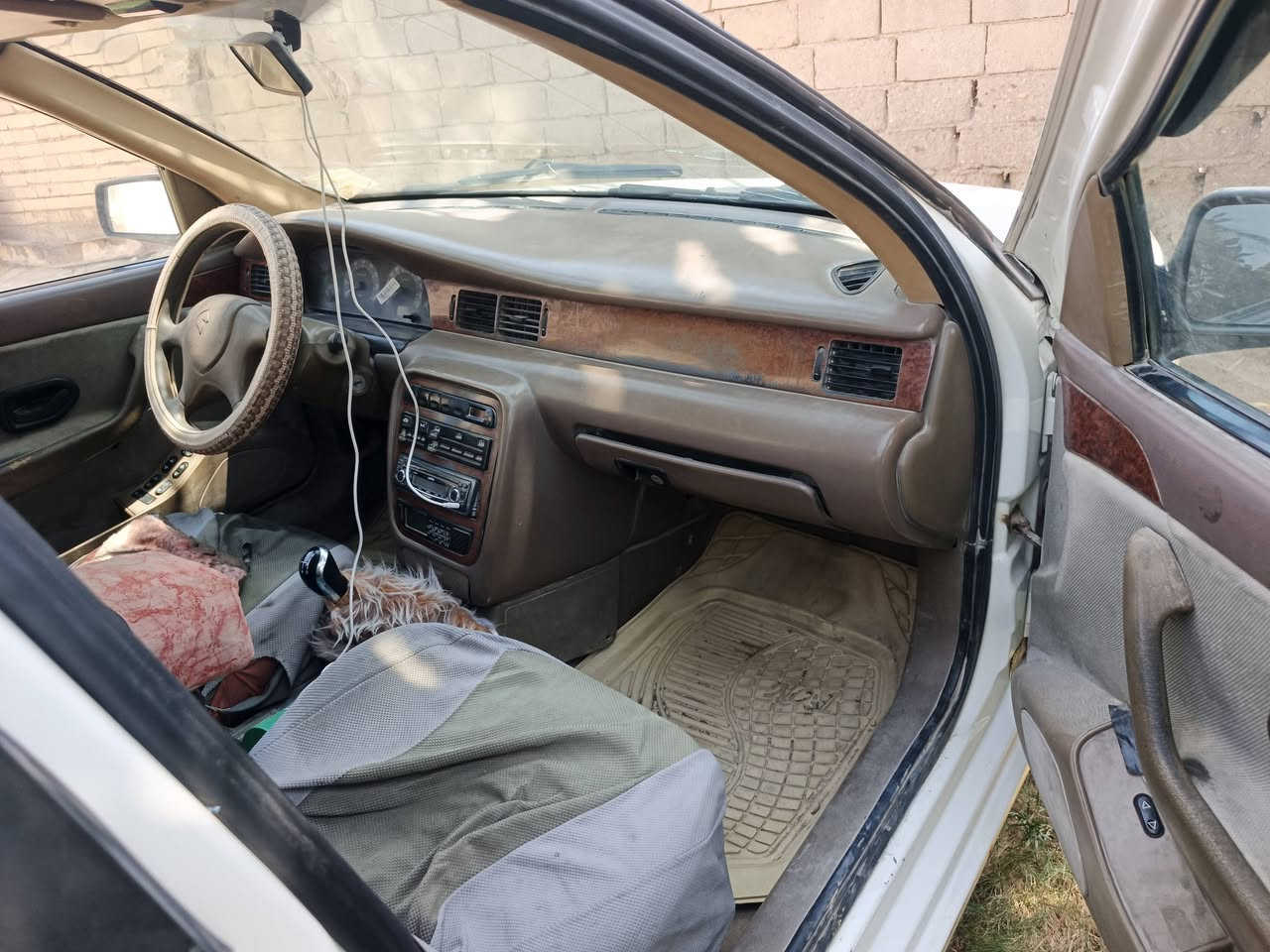 السلام عليكم ورحمة الله
سمند للبيع گشرتها حلوة دواخلها نظيفة حدادية 60 بالمية كهربائيات شغالة گير نظيف محركها يبخر سنوية نافذة من 21 مداور ثاني يوم السعر ( 25 ) وبيها مجال اتصل *********** غير متواجد ع الفيس 
مكاني السماوة / قضاء الخضر
