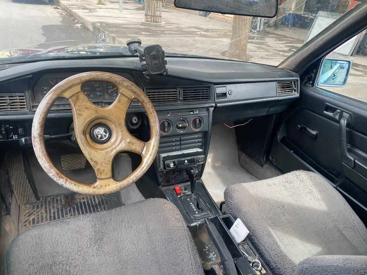 مرسدس 190مودیل 1992 گیر محرک vvt بشرط سبغ بلادی تبرید کل بشرط سعر 55 بی مجال ***********
