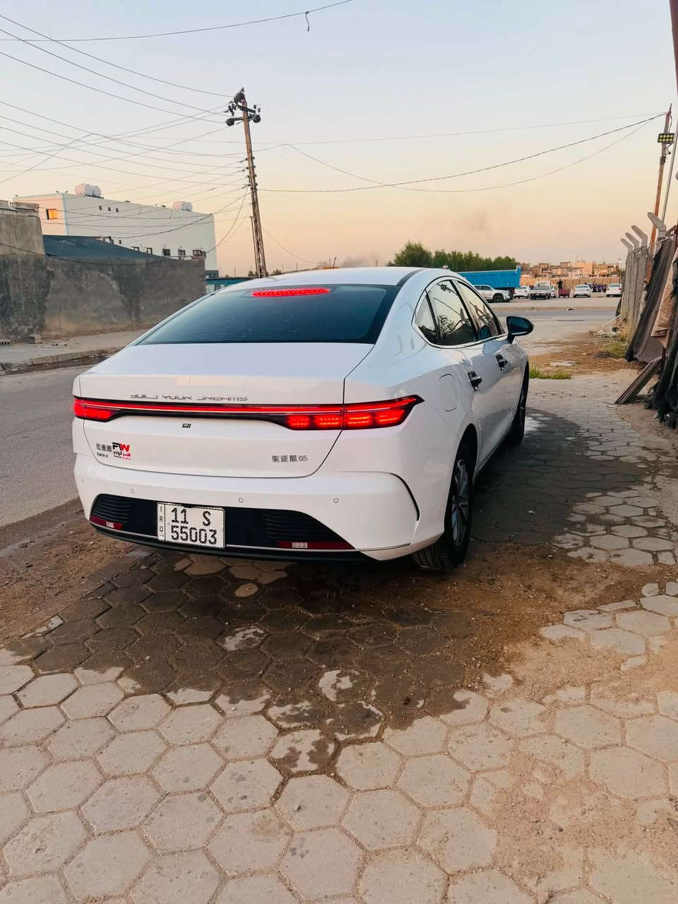 دستروير BYD موديل 2025 (فتحة سقف)
 العداد: 5,000 كم فقط.
 الحالة: بحالة الزيرو ومكفولة من الشخط والصبغ.
 الرقم: بغداد إنكليزي مميز (باسمي تحويل مباشر).
 الإضافات: أرضيات وأرضية صندوق أصلية + كماليات وملحقاتها الكاملة.
💵 السعر: 20,500,000 دينار (وبي مجال جداً بسيط).
📍 المعاينة: النجف - حي الوفاء
📞 للتواصل: *********** او تفضل خاص
