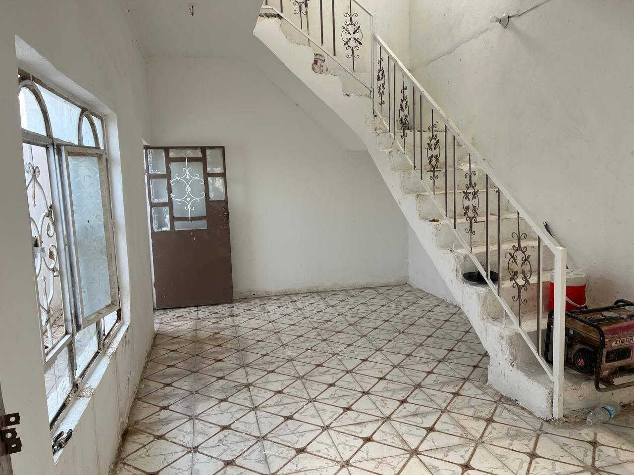 للبيع دار،سكن طابقين طابو ملك صرف
بابل الحله شارع 80 من جهة طريق النجف شارع صيدليه نموذجيه كراج سياره كبير سيراميك وغرفتين نوم وهول ارضي وبالطابق العلوي هول كبير وغرفه نوم كبيره مع مجموعه صحيه ومجموعه صحيه خارجيه وخزانين ماء،وماطور،ماء  المساحه 100 متر والدار،باسمي اشتراك ماء وميزانيه كهرباء
سعر البيع 110 مليون جوا السووك
للاستفسار عن السعر  واي شي اخر الاتصال
***********
***********
