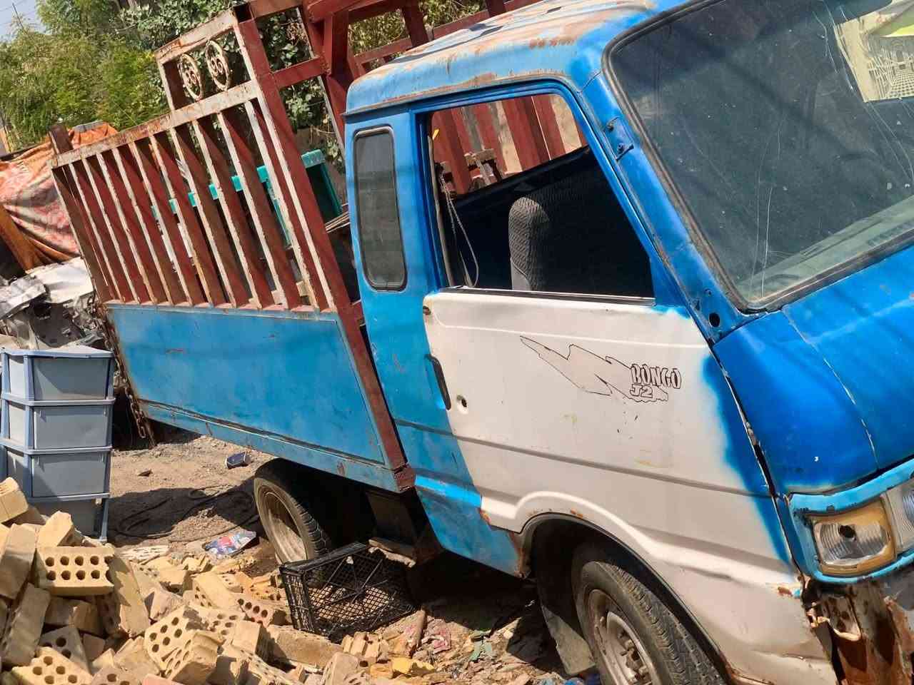 السلام عليكم اخوان كيا بنكو ٩٤ رقم ديالى ألماني  مكينه كير نضيفه كفاله حداديه كفاله  سنويه سكنر راعيها بغداد بس ما واصله مكفوله سرقه وعشاير السعر ٢٤ مكاني بغداد للستفسار اتصال على الرقم *********** غير متواجد على الفيس
