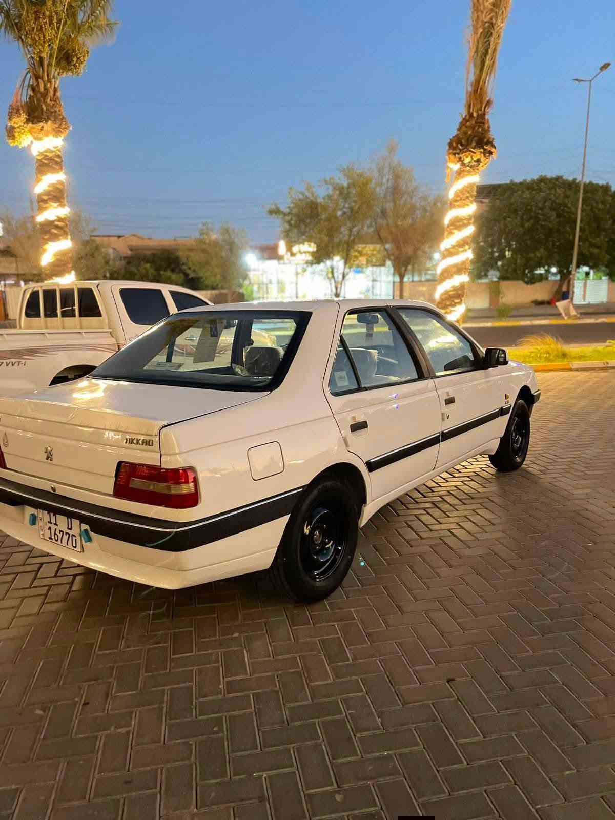 بيجو اكد 2016 بيها صبغ الحاملغ الايمن الامامي 
السعر 55 تخم تاير خط ابيض 
مكاني حي الجهاد 
***********

