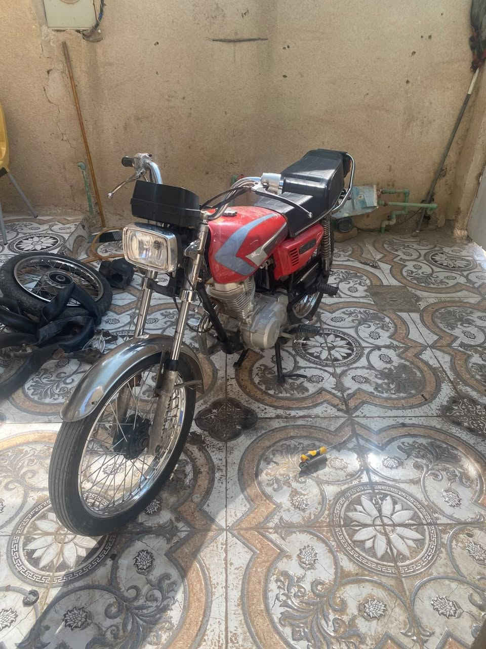 للبيع اربعه كير اصولي بيها 8 اوراق سعر 650 بيها مجال عوزها ترتيبات بصيطه ويل امامي رياضي جديد رقم ***********
