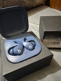 Beats Fit Pro • حالة ممتازة • أزرق