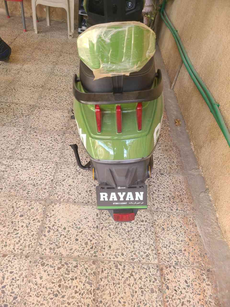 سلام عليكم دراجه شحن ريان لمخلب موديل ٢٠٢٦فول مواصفات دراجه حيل نضيف صارله شهرين استخدام شخصي هيه احدث شي بل ريان اخذته مليون وميه ورايده ٩٥٠الهاتف ***********
