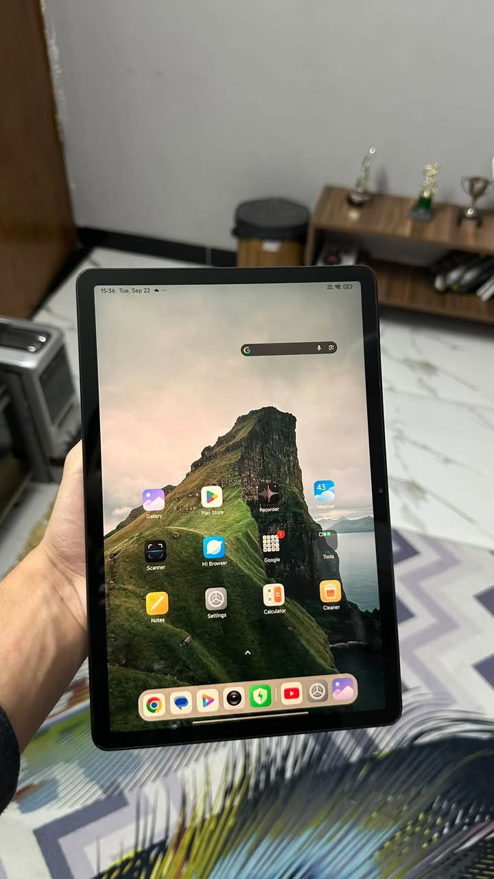 عندي هذا ايباد للبيع
Redmi pad SE  
شاشة 11" مع حماية العين 
90 hz 
8/264Gb
8000mAh
8nm snapdragon
سبيكر رباعي 
يدعم الشحن السريع 
يدعم القلم 
نظيف بدون اي شخط

السعر 210 الف 
مكاني بغداد ***********
