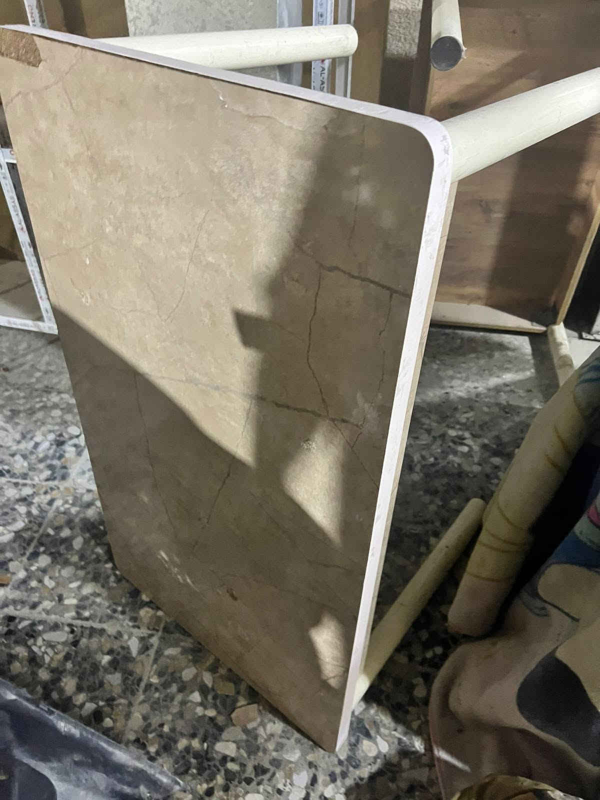 غراض مطعم • استعمال ٤ شهور • نظيف
