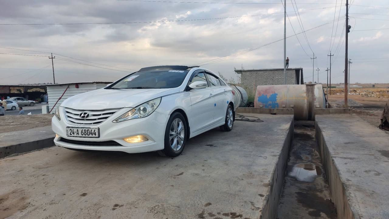 للبيع سوناتا ٢٠١١ خليجي 
محرك ٢٤ دوش المرغوب 
كير محرك شرط 
تبريد تدفئه شرط 
طخم تاير صدر كله جديد 
رقم دهوك انكليزي شرط التحويل 
السياره فول مواصفات عدا البصمة 
بدون ضرر او صبغ تبديل شرط 
بيع نقدا فقط السعر اتصل وتدلل 
مكان السياره ناحية القياره للإستفسار 
*********** ***********
