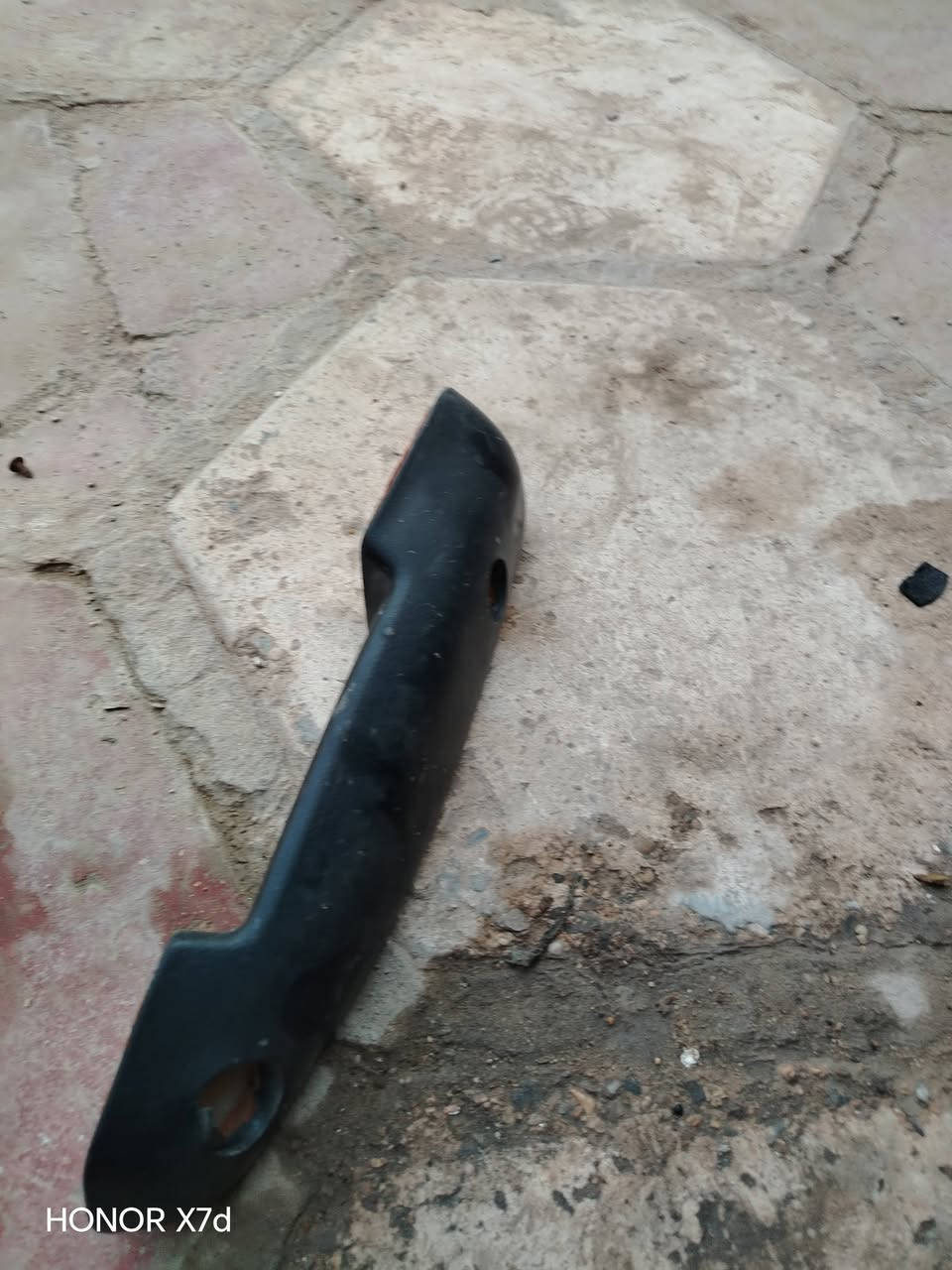 السلام عليكم من رخصت الادمن غراض كالوبر للبيع مكانه بابل الحمزه الغربي للبيع ***********

نص مكتوب في الصور:
- HONOR X7d