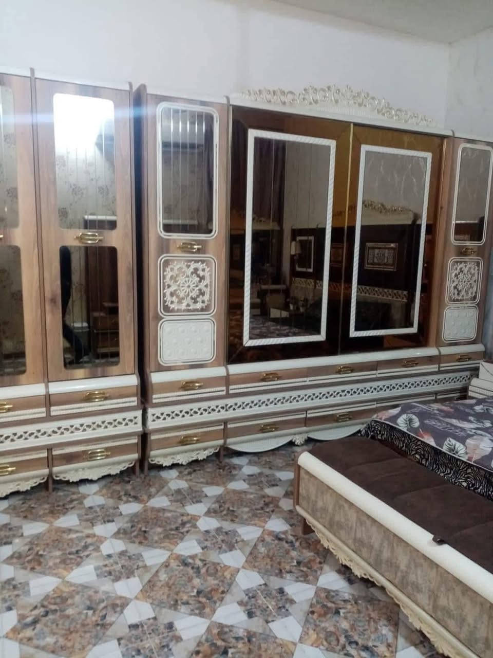 📍تسلسل 1036
📍دار للبيع في الفلوجة /الازركية في بداية الازركية يبعد عن السدة 100 متر تقريباً
📍نوع الملك : طابو زراعي
📍المساحة في السند  = 200 م ٢  
📍 الشارع :6م
🔹واجهة  = 14 م والنزال =14,5م
🔸نوع البناء =الطابق الاول طابوق والطابق الثاني بلوك

🔴مشيدات الطابق الاول
استقبال ،غرفتين نوم ،صالة ،مدخل ،مطبخ ،صحيات ،حمام،
🔴 مشيدات الطابق الثاني 
غرفة نوم ،صالة 

🟢سعر البيع للعقار = ٦٨ مليون دينار قابل للتفاوض

‏‎⚠️ مكتب دجلة الهندسي للعقار حي الجولان قرب صناعة الجولان للسيارات مجاور سوبر ماركت الهلال
للاستفسار الاتصال
‏‭ *********** 
***********
