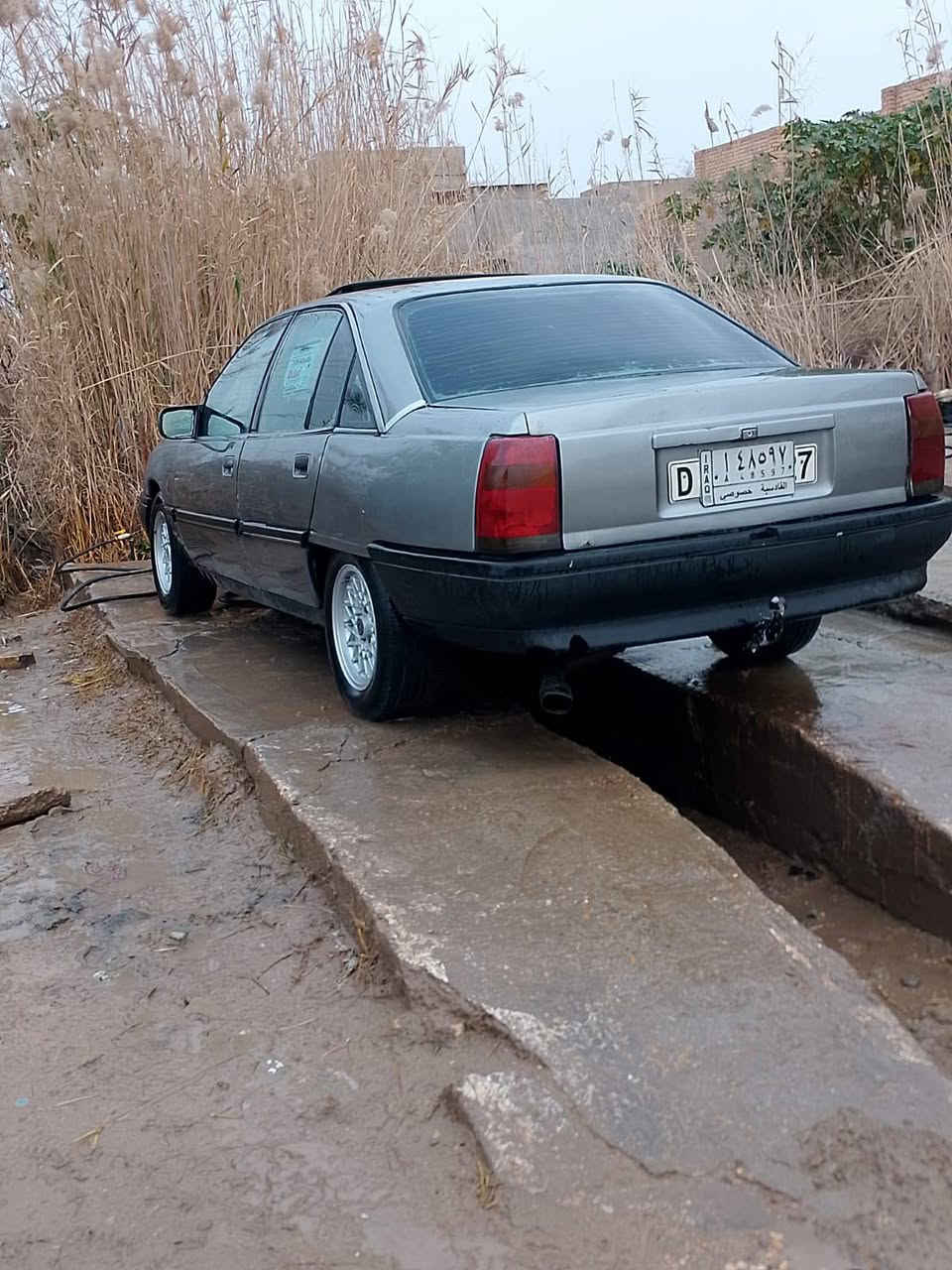 سلام عليكم للبيع اوبل اوميكا كير عادي موديل ٨٩ 
كير مكينه خير من الله مصبوغه جديد دواخل نضيفه تخم تاير جديد 
سياره حلوه بيها نقوصات بسيطه مداور شوكت متريد
سعرها 15 مكاني المهناويه 
مكلف بلنشر هاذه رقم صاحبه*********** بي واتساب
