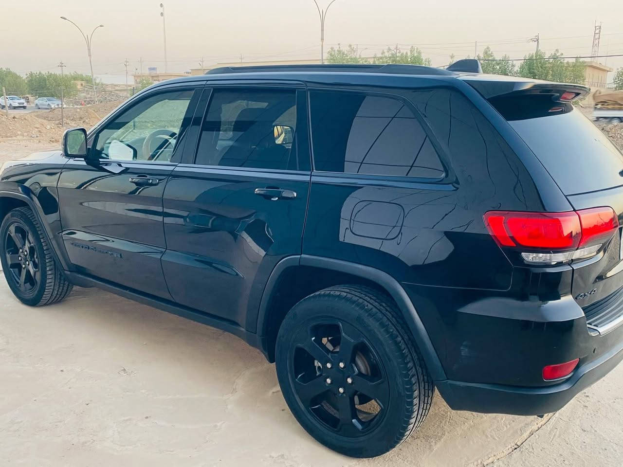 السلام عليكم
رقمي *********** 

جيب كراند شيروكي 2019 ليمتد فول مواصفات

محرك 3,600 مكفول هو والكير

ماشية ٥٥ الف

حادثها كما موضح كدامكم بدون شاصي ولغد وارباك 

رقم بغداد 

سيارة جاهزه من كلشي 

مواصفاتها كراسي كهرباء + تدفئة + جلد + خزن ميموري + مساج جنطه كهرباء 

فتحة + القمارة انارة روز رويز + داش كام امامي وخلفي

شاشه كبيرة + بصمه تشغيل وابواب وجنطة شفط

رادار جانبي وخلفي + هيتر بالمري واشارة تحذير

ماوس للتحكم بالقيادة وبعد بيها مواصفات

السعر 205 وبيها مجال
