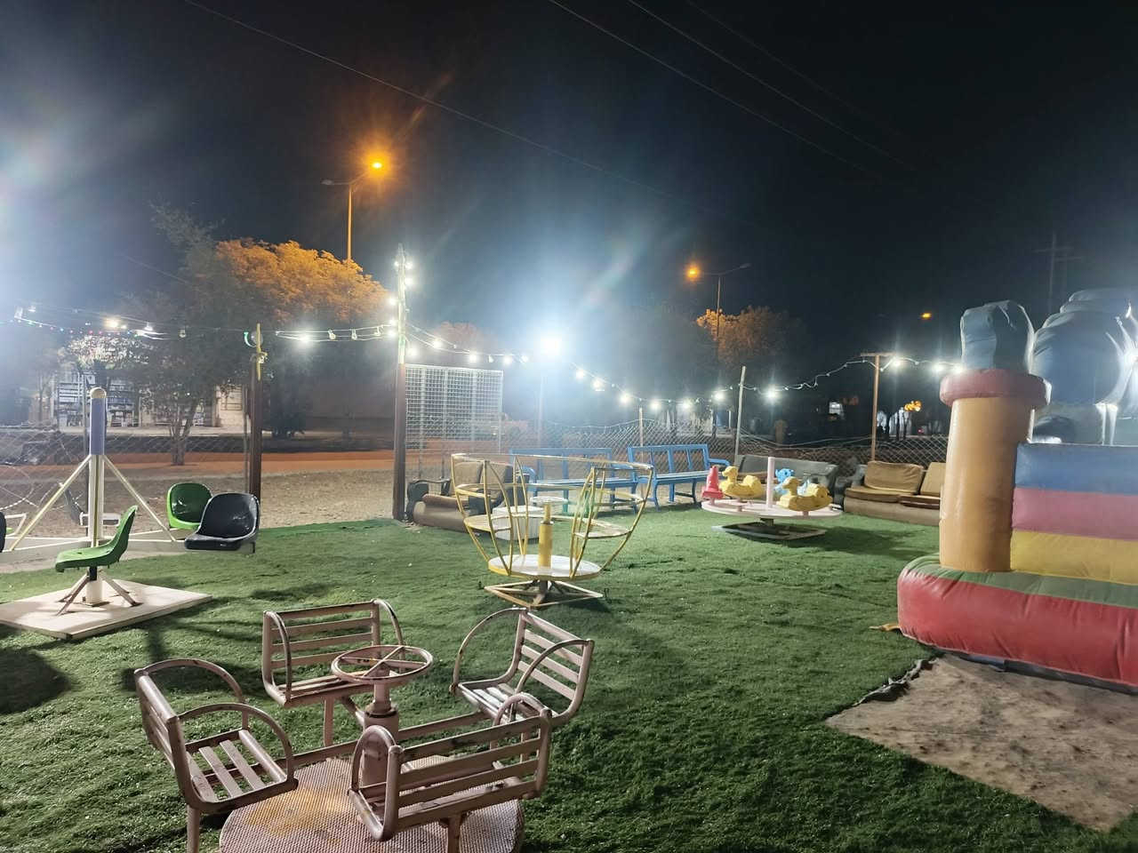 شاری یاری منداڵان بۆ فرۆشتن😱
مەسروفی کامل کراوە و هیچ مەسروفی تیانییە

٩ یاری تێدایە
سیاج کراوە کامل 
کامێرای چاودێری تاقەشەمسی تێدایە👌

کارەبای بۆ ڕاکێشراوە 
سێ ماتۆڕی هەوای تێدایە بۆ چوپەکە
👍٦ قەنەفەی دانیشتنی تێدایە 

  /ناونیشان-ڕزگاری/
موشتەریت نیت بێ زارمان مەکە
بۆ زانیاری زیاتر پەیوەندی بکەن
***********
