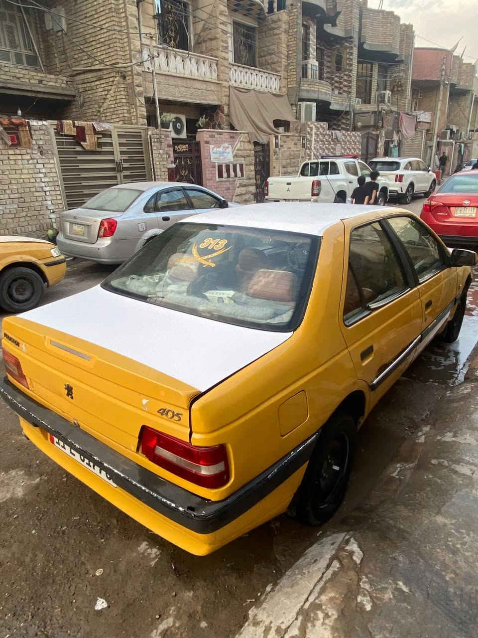 سلام عليكم بيجو ١٣ للبيع فقط بيع سريع  مكينة كير تبريد ثلج تخم تاير حدادية فول مابية اي نقص غرفة مدوشمة سيارة بلادية قطرة صبغ مابية رقم بغداد انكليزي تحويل نفس اليوم مكاني بغداد مدينة الصدر ***********ابو سند المياحي ملاحضة واتساب فقط
