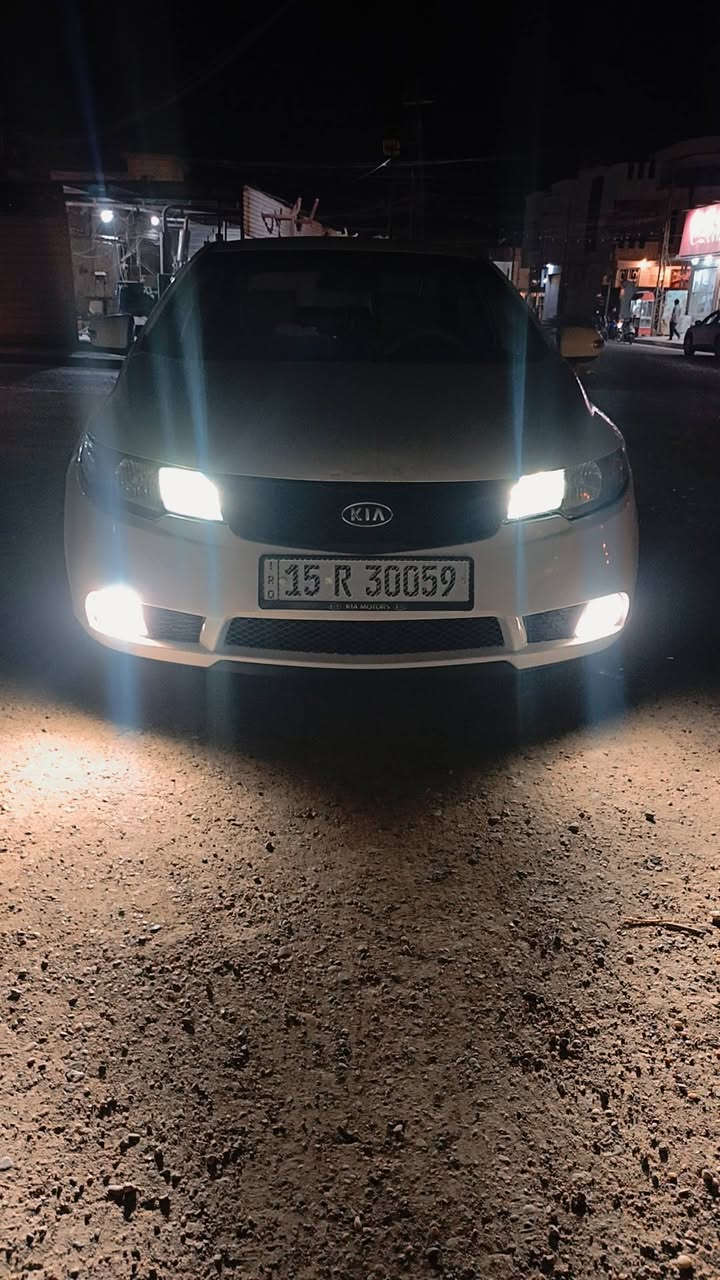 سيراتو موديل ١٠ 
محرك ١٦ مكفول والكير مكفول دهن محرك هايدروليك كير جديد
شاشه حساس فتحه اشاير بالمري مواصفات معروفه
بيه ٣ قطع تقريبا 
على ايدي مابيه نقص كلوب كلشي شغال 
السياره مابيه تلزيك ابد اصرف عليه امانة الله 
المكان الرمادي  ***********
السعر ٨٥ بيه مجال
