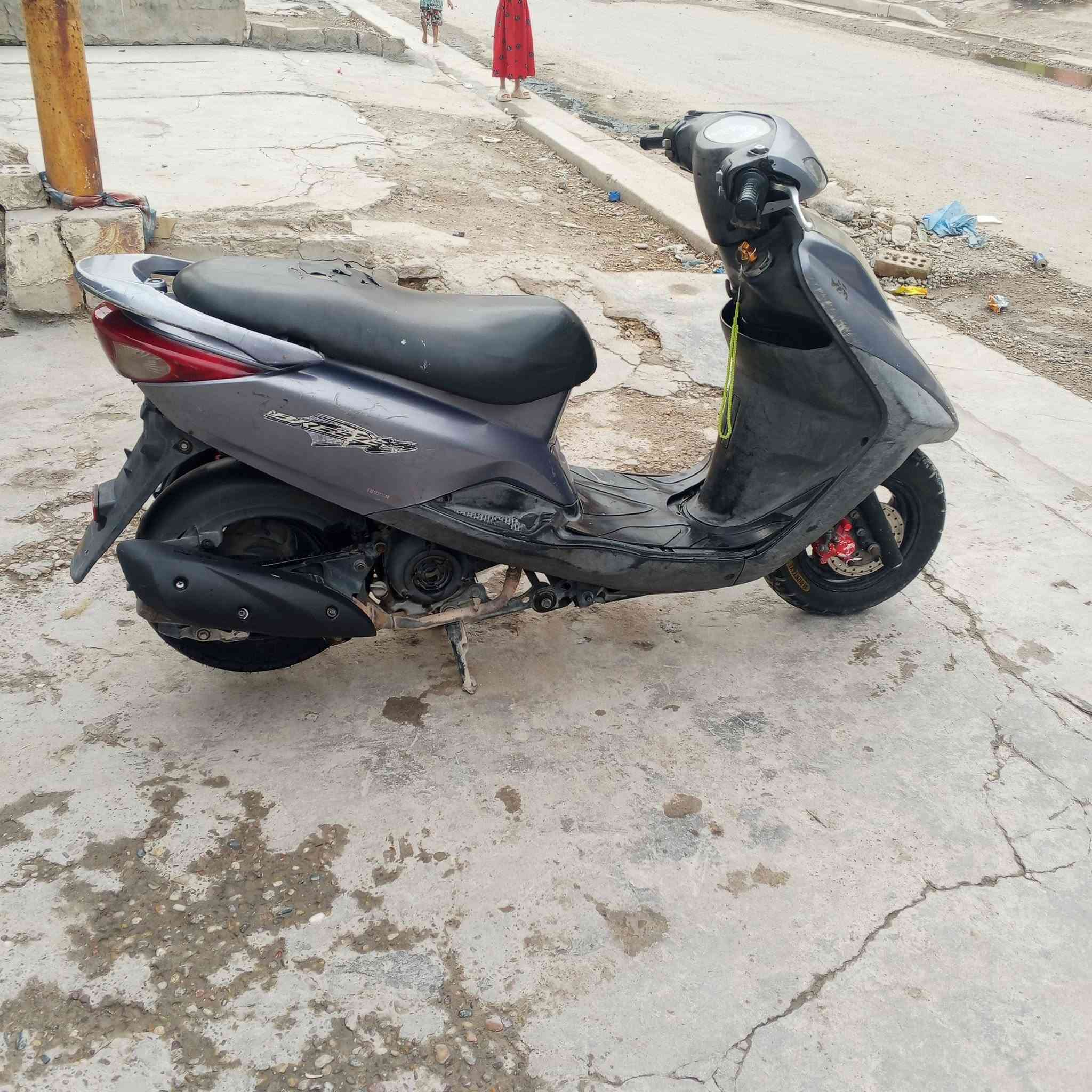 بريز نوزل اي نقص مابيها درجه نضيفه وكله بلادي ختم واحد كله شغاله سرعته 140 لسعر 650 بغداد المشتل***********
