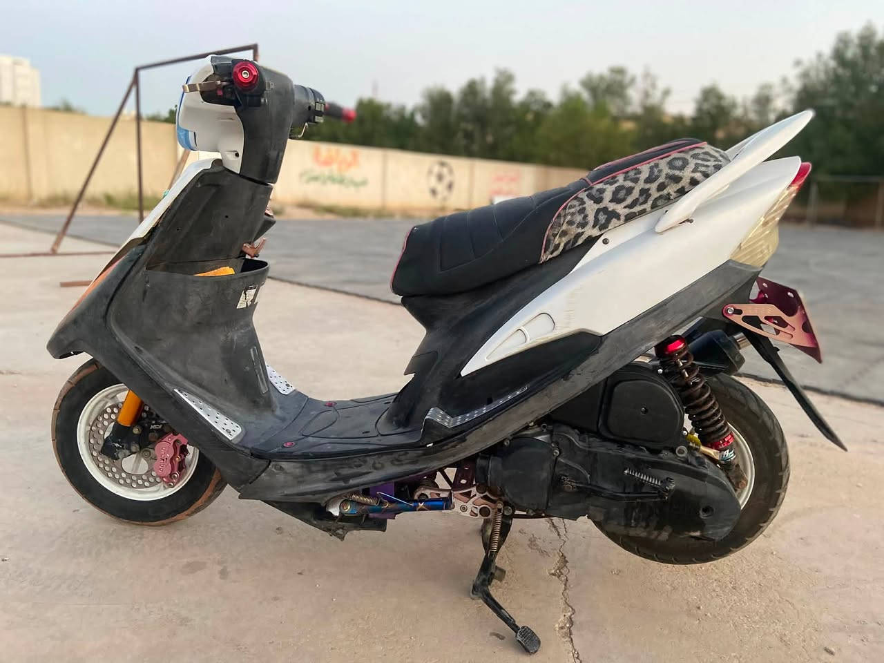 السلام عليكم 🍁
ماكس عدله بوشه ٥٥ للبيع 
دراجه ملطومه تزويد 
بيها يدات RGS
بيها شيال RGS
بيها قاعده رقم RGS
بيها قطره وقبق فلاوين وقبق عنبار هم RGS
وبيها تعلاكه RGS
ستان رياي دبل خلفي رياضي 
صدر قزم RGS
فج برمبو وبيها صينيه 
وبيها كلجات NSU
وبيها صالنصه FM الاصليه 
دراجه خير من الله كلها شغاله 
السعر ٦٥٠ وبيها مجال 
العنوان كربلاء حي الحسين شارع المصلحه 
الرقم ***********
ومتواجد خاص 
🍁
