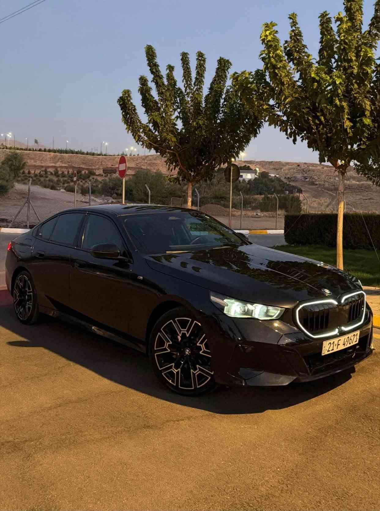 ﷽
BMW M KET سلام عليكم 
سعر :مناسب جدا🔥
موديل: 2024 🪬
وارد: خليجي ✅
دواخل :لدات كرستال💎
نضافة : سياره 100% 
السعر : 425💰
لوگژري:الفخافه🔱
مواصفات سياره فول اندفجول
دواخل احمر لون راقي
بانوراما
٥ بردات
7 مود تغير شاشات
شاشات ديجتل
لدات متنوع الخلفيات
اوتو بارك 
تحكم من الموبايل بلكامل
تحكم عبر التكلم بلكامل 
تنوع القياده ٦ مراحل
حساسات ٣٦٠ درجه
شاشه عربيه بلكامل
شاشة تبريد مركزي خلفي
صندوق كهرباء
رادارات امامي خلفي جوانب
كسنان مساج وخزن وكهرباء
ترحيبbmw
بيها شبر جاملغ خلفي صبغ بدون دواخل
 محرك بشرط ارقام سنويه جديده ب اسمي راسن احولك مكان السياره السليمانيه  ***********
