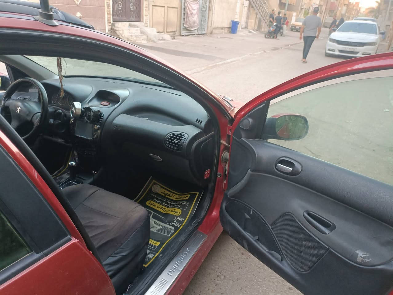 سلام عليكم بيجو فرنسي 206 موديل 2007 الكشر بلادي عدا بارد قليل بالجاملغ الخلفي وكم ملاحظة بسيطة وبي جراد بالبنيد والجنطة فتحة قمارة مكسور وخالين جامة ثابتة ماشية 169000 مكينة كير كلش زينات تبريد ثلج تدفئة شغال تاير امامي زوج جدد الخلفي نص عمر مري كهرباء الحدادية الأمامية جيدة الخلفية نص عمر بس دبلاتهه جدد مكانهه بغداد السعر 40 وبيهه مجال ***********

