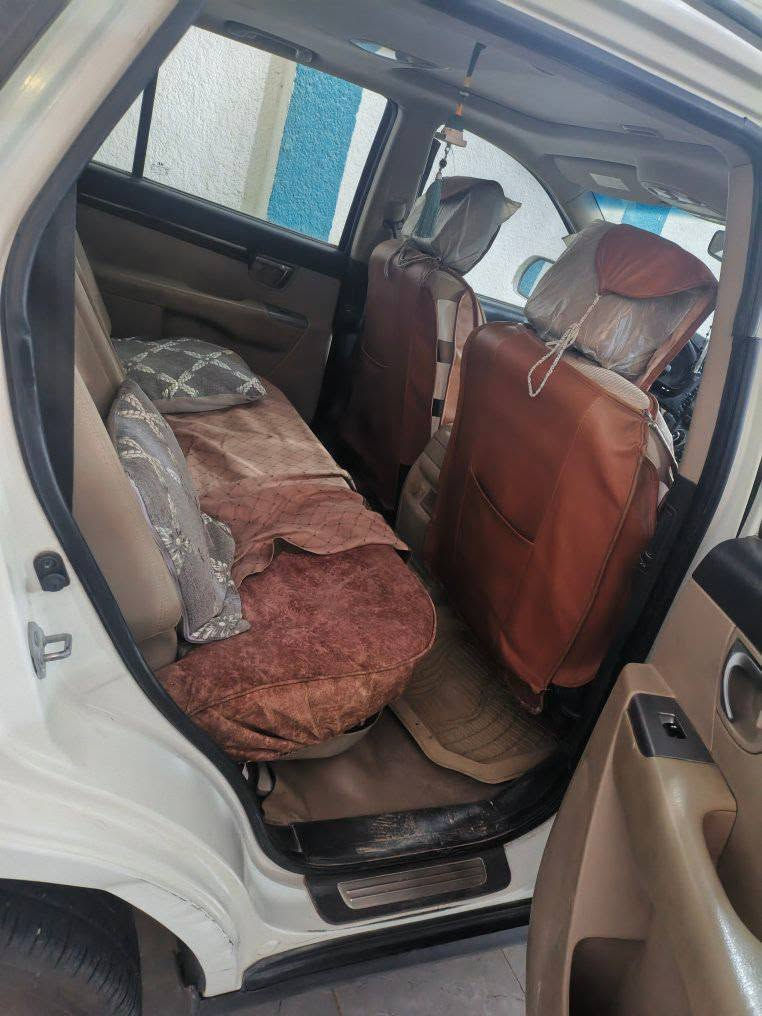 السلام عليكم 
سنتافي ٢٠١٢ محرك أربعة سلندر 
رقم قادسية بيها قاصرين اثنين
مستعدين تنازل وكالة عامة
سياره مابيه صبغ كير تبريد تبريد جاهزه 
سياره استخدام قليل 
***********
سعرها ١١٥

