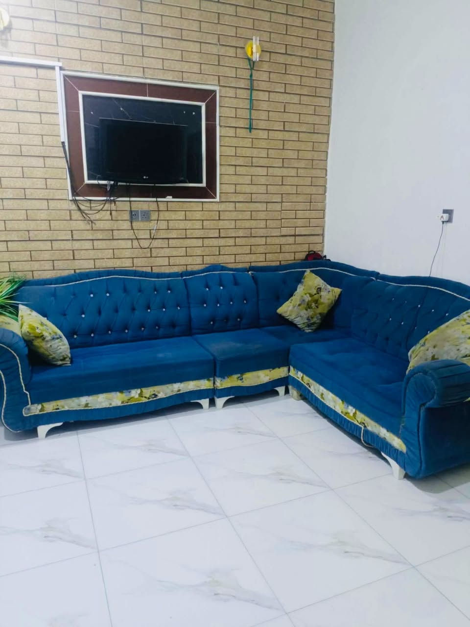 ديوان • ٦ قطع • مستعجل