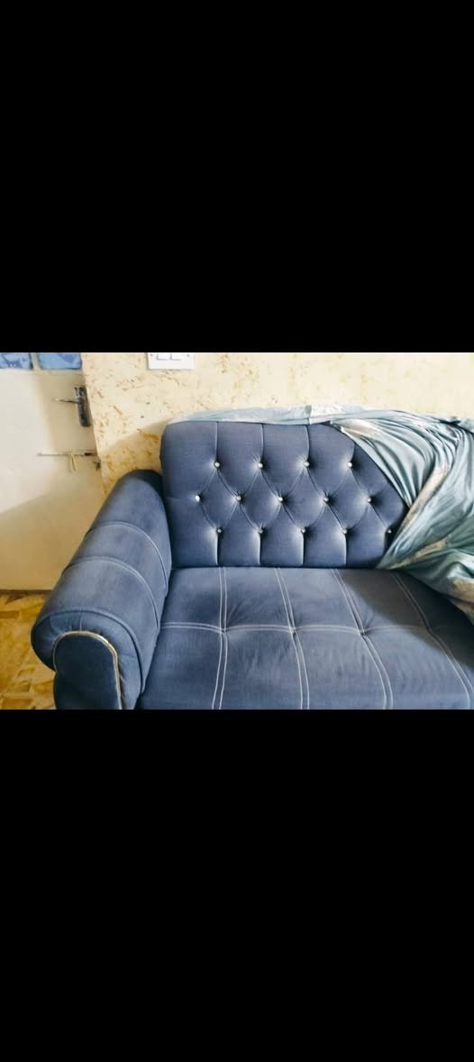 قنفات للبيع قنفات اخو الجديد والسعر 550 مكان مدينه الصدر رقم الهاتف *********** وملاحظه بياع شراي اعطانا بيها 450 بالقنفات ما اعطيناهم
