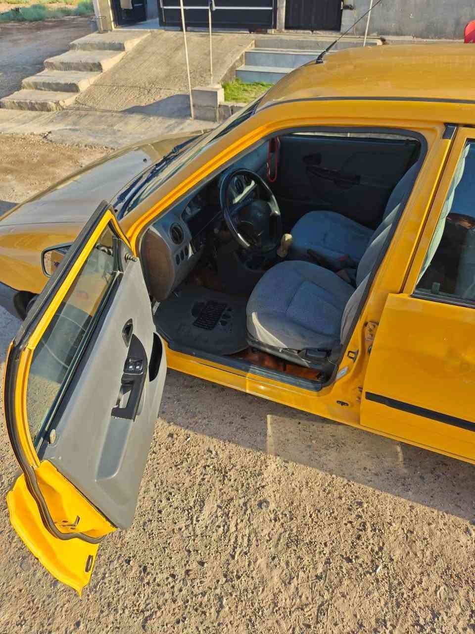 سايبة موديل 16نضيفة محرك تبريد شواصي نضيفة السيارة بسمي تحويل ثاني يوم السعر 43بيهة مجال بصيط وهاذة رقمي الشراي يتصل *********** مكان رمادي
