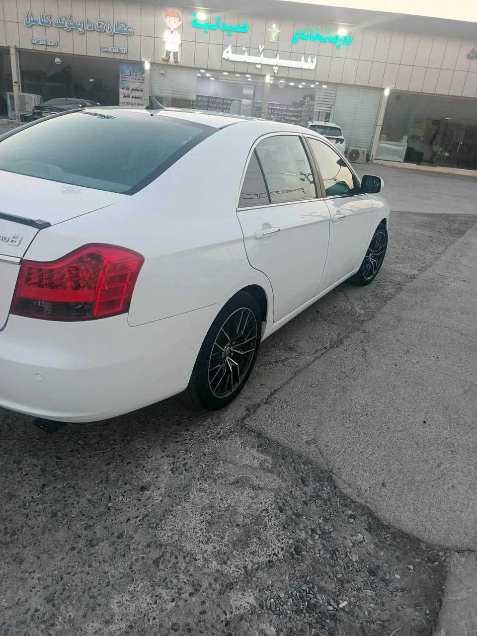 جيلي امكراند 8 موديل ٢٠١٣ فول مواصفات كشن جلد و سقف سلايد تبريد لمس حساسي پشته وه فول فوله بي بوياغه جوار تايه و ويلي نوي سبورتي له بنه ره قه م و سه نه وي هه موي نويه گير و من كينه و ته بريد به شه رته و گير و مه كينه مسيوبوشي مرغوبه  بو زانياري زياتر په يوه ندي به م ژماره يه بكه ن ***********

داواي ٧٧ و مه جاليكي برايانه 

جيلي امكراند 8 موديل ٢٠١٣ فول مواصفات كشنات جلد و سقف سلايد تبريد لمس حساسات خلفيه فول فول سياره بدون صبغ كلشي بيها بشرط عليها اربع تايرات و وياله جديده و سبورت گير و محرك و تبريد بشرط گير و محرك مسيوبوشي للاستفسار اكثر اتصل ع الرقم ***********

السعر ٧٧ و بيها مجال كلش قليل أربيل, العراق
