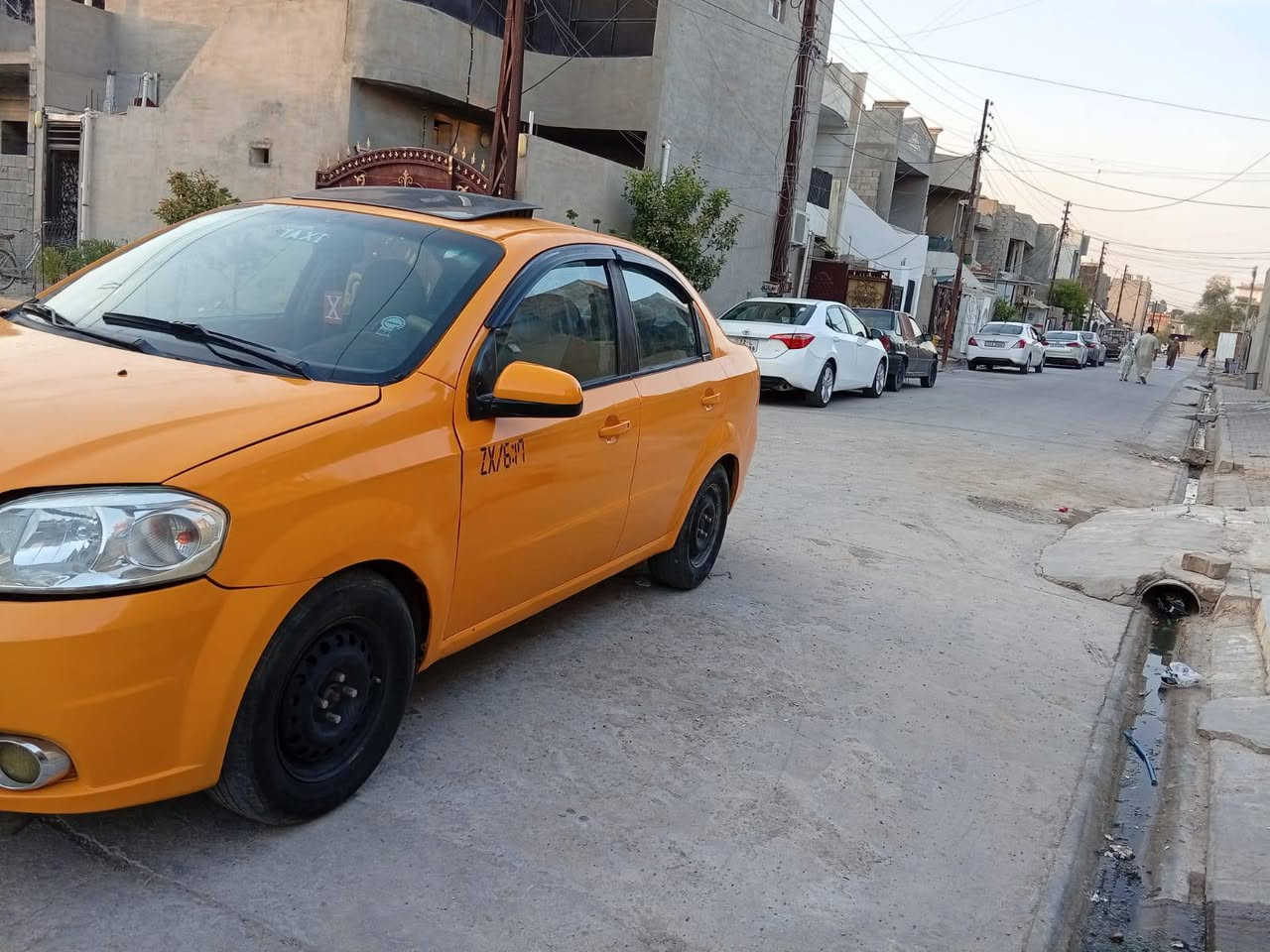 سلام عليكم شوفر ليت اڤيو موديل ,2009 رقم بغداد مشروع وطني لحد  27  شرط وكاله وتحويل دفتر بنزين بيها السياره فول اوتاماتيك مكينه وکير وصدر تخم تاير كله بشرط السياره بيها جامرلغ امامي فقط مبدل بدون دواخل السياره جاهزه من الدعاميه لدعاميه بدون اي نقص السعر 43وبيها مجال بسيط لشراي العنوان كركوك رقم الهاتف***********
