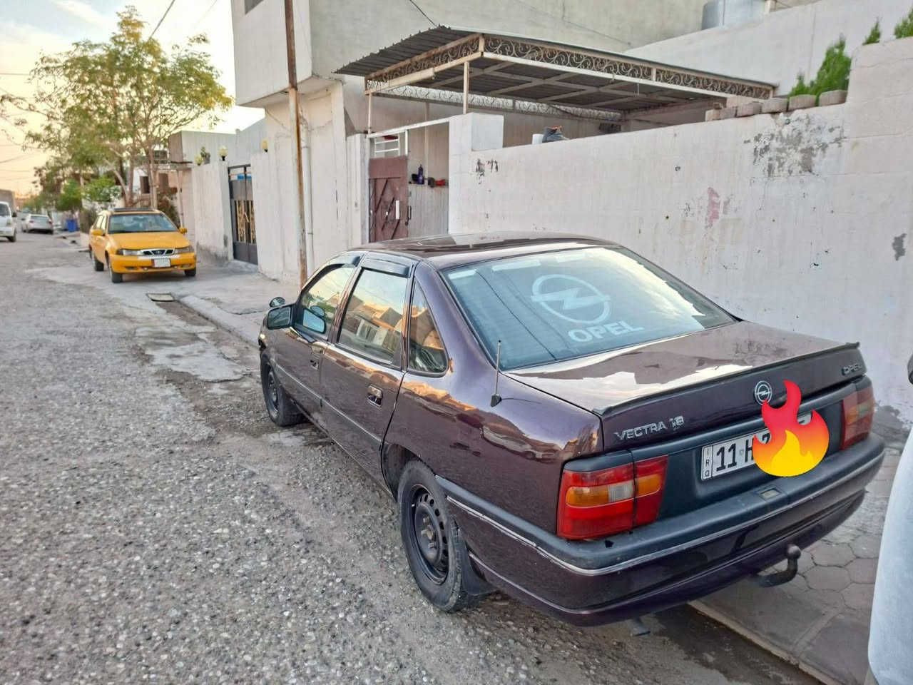 اوبل فكترا حجم 18موديل 93مشروع وطني بسمي شرط التحويل والغرامات  السعر 38 وبيه مجال  4 تايرات جدد بطاقه بنزين مقدم بعد ماطلعه السياره خير من الله نضيفه شراي اتصل عل رقم ***********
