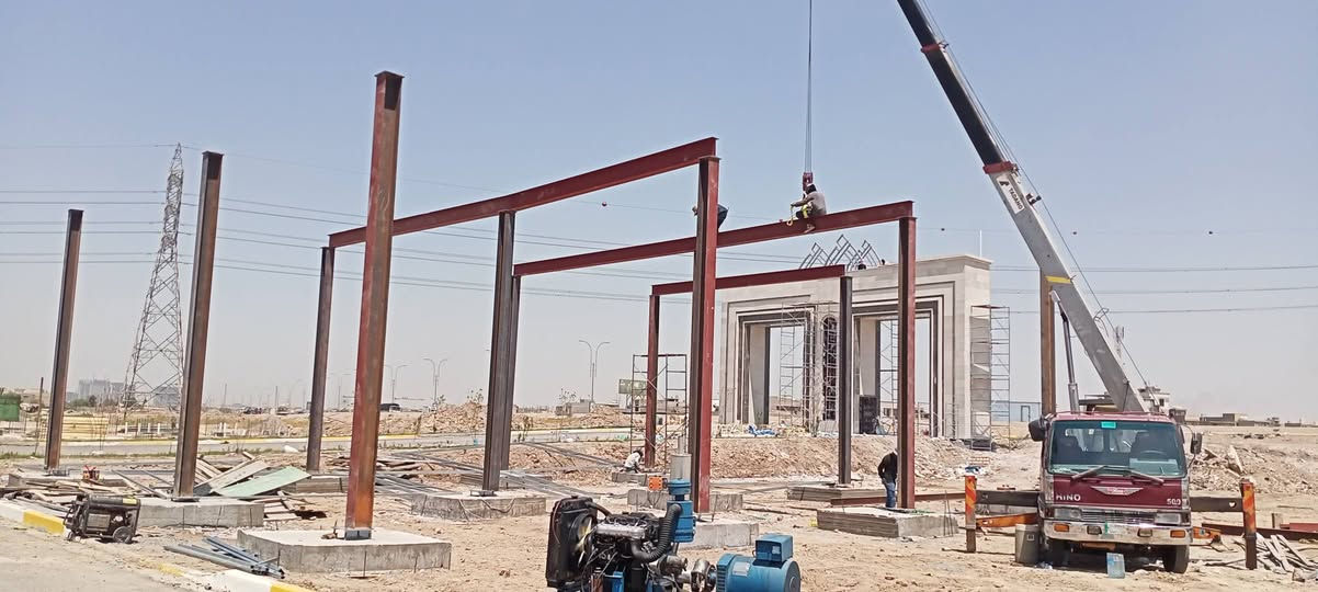 السلام عليكم نشتغل جميع انواع السقايف والبنايات الحديد كرست وعمل وعمل جاملونات ونشتغل جميع انشغل جميع انواع السقايه والجبلات بينسب الاسعار هذا رقمي بواتساب ***********
