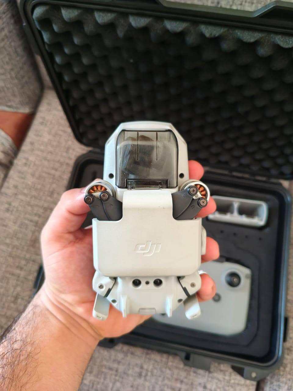 مني 2 dji كومبو  استعمال قليل من الوكاله - لعشاق التصوير -
وتساب - *********** -
