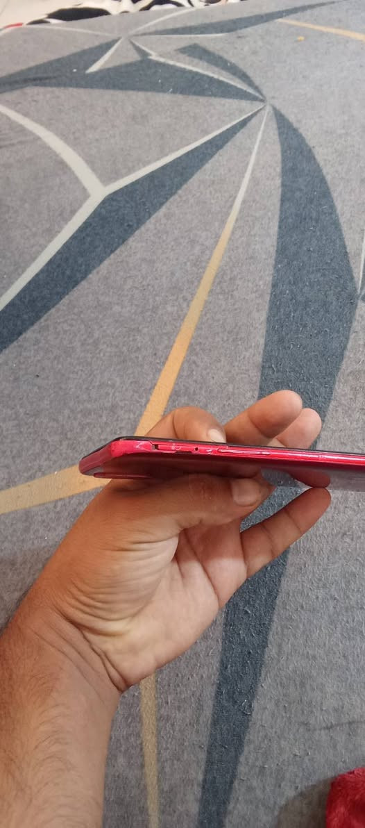 جهاز كلكسي A20sذاكره32سعره 65 بي مجال بصيط
جهاز يدعم شحن السريع تابسي كل نقص مابي بس كامره اماميه مقوشه شويه

