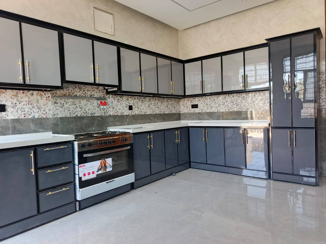 جدد مطبخك وبيتك بأفضل جودة وأحدث التصاميم! 🏠✨
​هل تبحث عن التميز في تفصيل الكاونترات والأبواب والشبابيك؟ معملنا يقدم لك الحلول الكاملة بجودة عالية وأسعار تنافسية:
✅ خدمات الكاونترات:
 🌹​تصليح وصيانة الكاونترات القديمة وإعادتها كالجديده

🌹​استبدال الكاونترات القديمة بأخرى حديثة (ألمنيوم أو HDF).

🌹تفصيل وتنفيذ كاونترات جديدة حسب قياسات ومواصفات مطبخك.

🌹​عمل الأبواب والشبابيك بمختلف التصاميم.

🌹​تنفيذ المحجرات  بدقة ومتانة عالية.

​📍 العنوان: [ معمل (حيدر السيد) سوق الناحية ابي غرق قرب عيادة دكتور ايمن للأسنان ]
📞 للحجز والاستفسار: ***********
   واتساب              ‏‪***********‬‏
