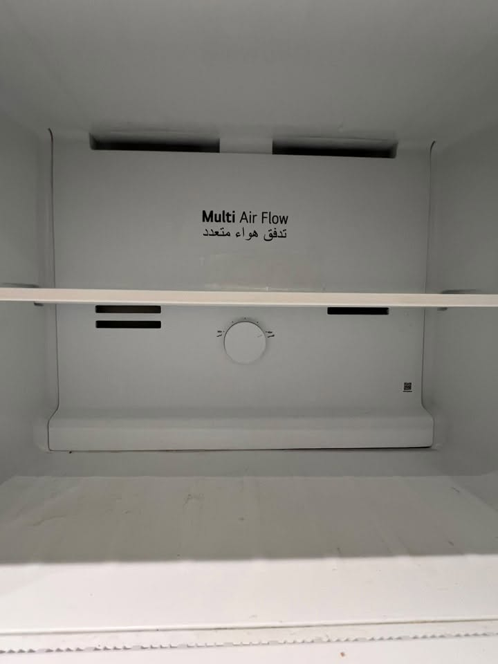 ثلاجة lg للبيع مستعمل قليل
السعر 820 الف 
للتواصل ***********
