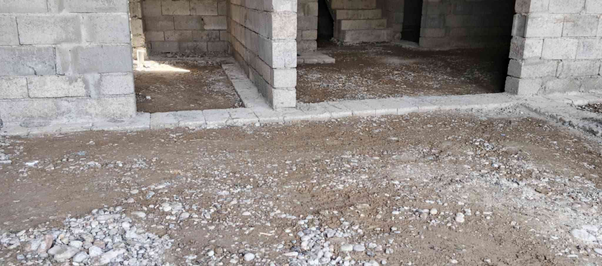 أسطه ابو عدنان تعديلات الكاع
فرش حصو حادله
 تنظيف البيوت هيكل تنظيفات 
مكاني كركوك  *********** واتساب
