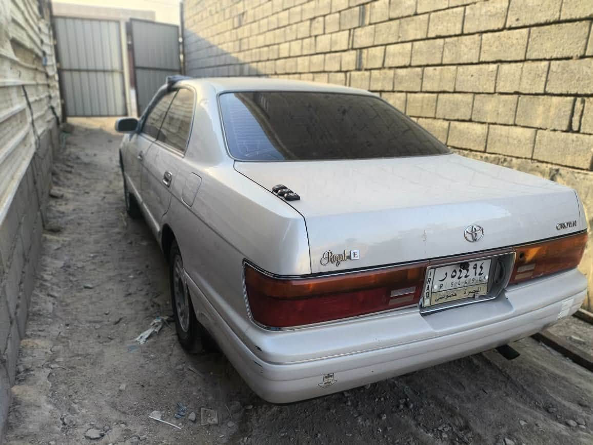 كراون بطة منفصل موديل 1994 محرك 2500 ديلكو    الرقم بصره كفالة كص ونقل جثة بيها ضربه خفيفه بجاملغ الامامي داخل حلو  ومرتب شاشة كهربائيات كلها شغالة عليها تبريد ثلج تخم تاير جديد ما عايزها شي مكاني البصره ابي الخصيب طريق الصحراء سعرها 65 ورقه وبيها مجال الرقم ***********

